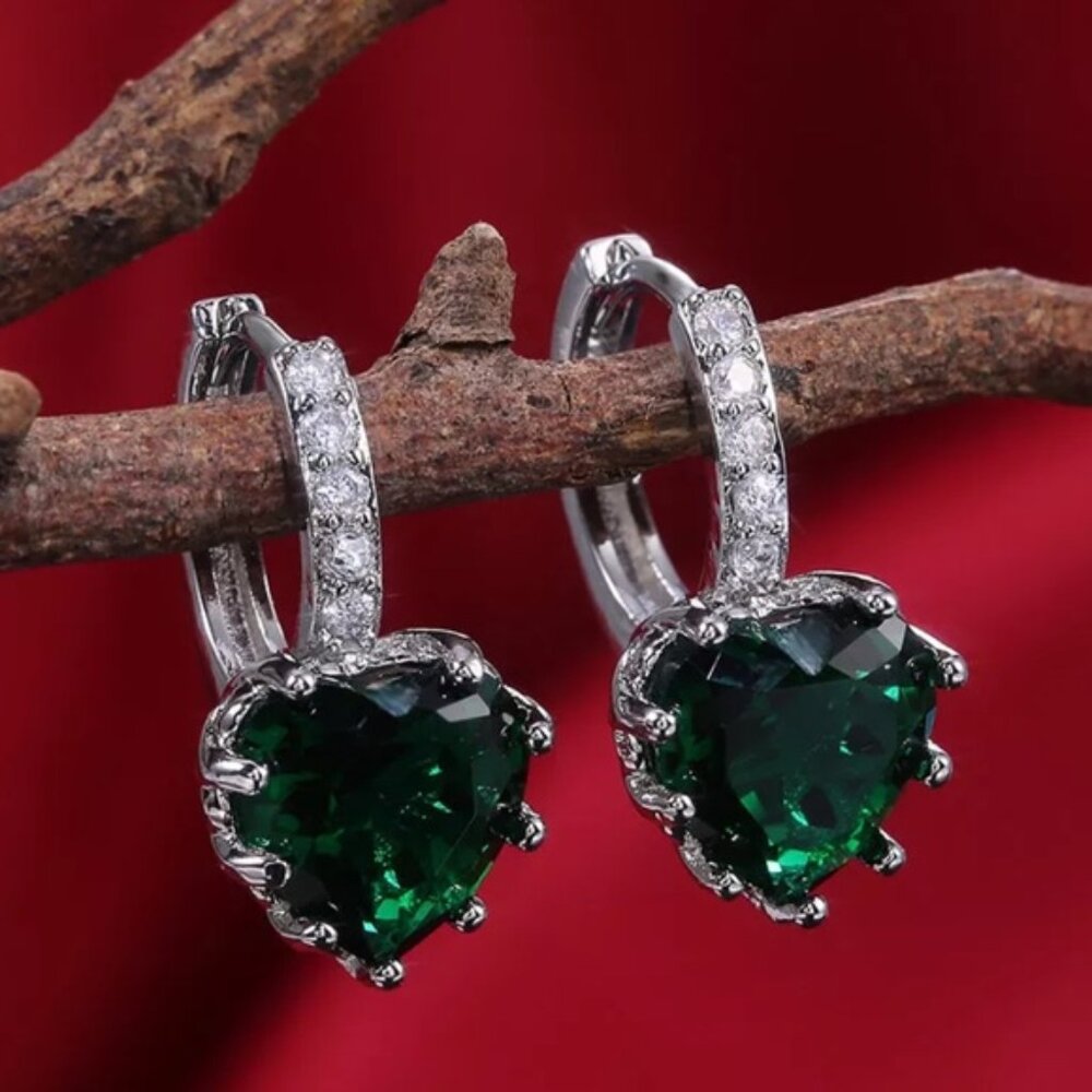 New 925 Silver Romantic Heart Sapphire Earrings